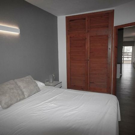 Apartamentos Portinatx Sea View ภายนอก รูปภาพ